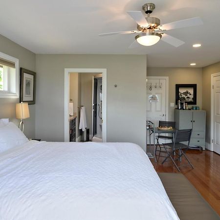 Above The Beach Guest Suites Penticton Exterior foto