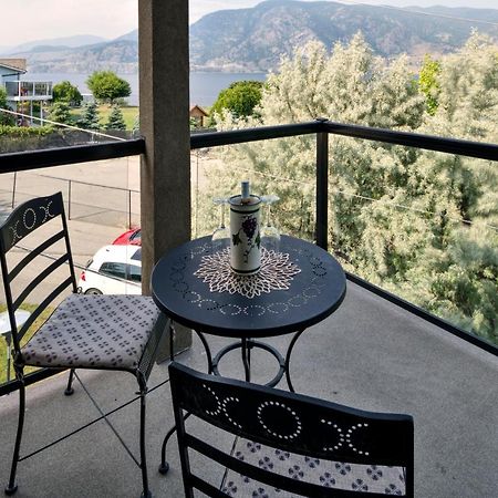 Above The Beach Guest Suites Penticton Exterior foto