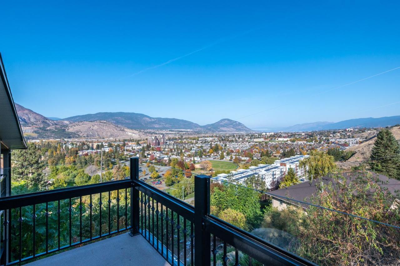 Above The Beach Guest Suites Penticton Exterior foto